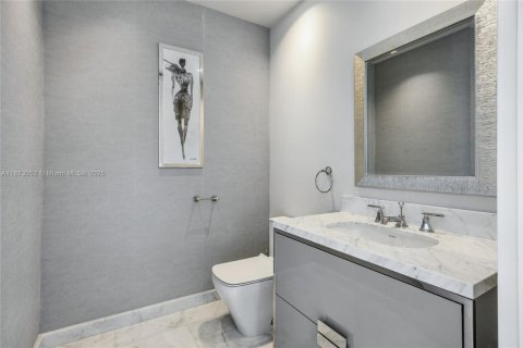 Condominio en venta en Sunny Isles Beach, Florida, 3 dormitorios, 198.53 m2 № 1925657 - foto 25