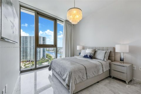 Condominio en venta en Sunny Isles Beach, Florida, 3 dormitorios, 198.53 m2 № 1925657 - foto 20