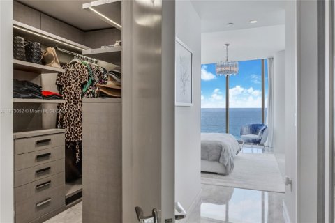 Condominio en venta en Sunny Isles Beach, Florida, 3 dormitorios, 198.53 m2 № 1925657 - foto 15