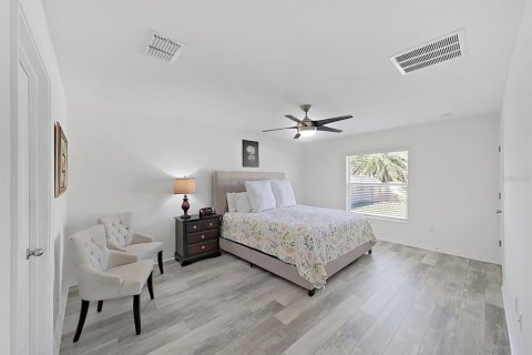 Villa ou maison à vendre à Apollo Beach, Floride: 4 chambres, 179.77 m2 № 2396828 - photo 19