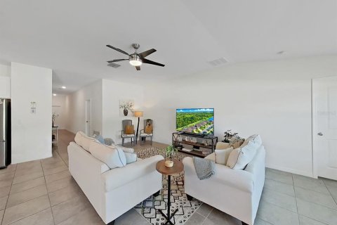 Villa ou maison à vendre à Apollo Beach, Floride: 4 chambres, 179.77 m2 № 2396828 - photo 9