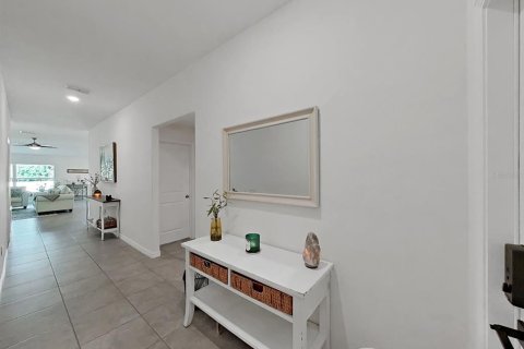 Villa ou maison à vendre à Apollo Beach, Floride: 4 chambres, 179.77 m2 № 2396828 - photo 4