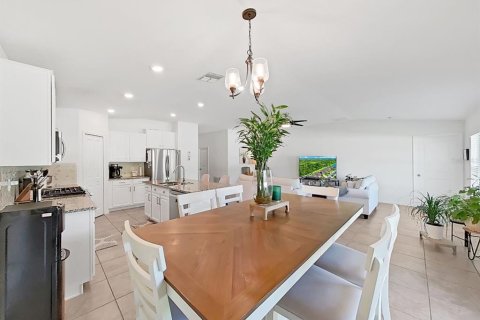 Villa ou maison à vendre à Apollo Beach, Floride: 4 chambres, 179.77 m2 № 2396828 - photo 18