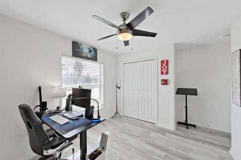 Villa ou maison à vendre à Apollo Beach, Floride: 4 chambres, 179.77 m2 № 2396828 - photo 27