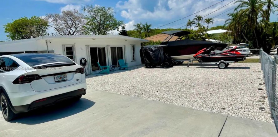 Villa ou maison à Key Largo, Floride 2 chambres, 101.08 m2 № 1981717