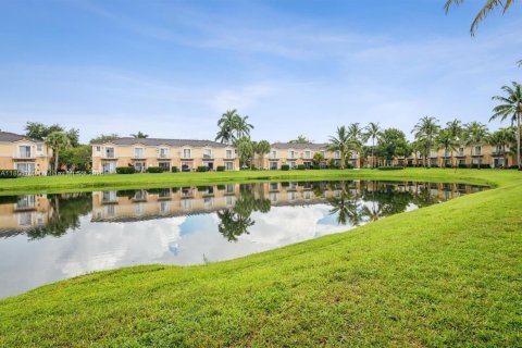 Touwnhouse à vendre à Miramar, Floride: 3 chambres, 136.57 m2 № 1887223 - photo 18
