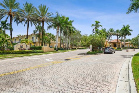 Touwnhouse à vendre à Miramar, Floride: 3 chambres, 136.57 m2 № 1887223 - photo 19