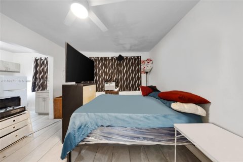 Immobilier commercial à vendre à Miami, Floride № 1946415 - photo 13