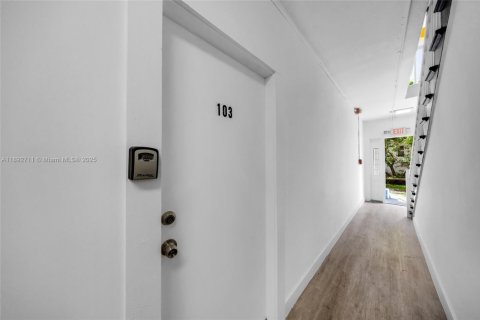 Immobilier commercial à vendre à Miami, Floride № 1946415 - photo 5