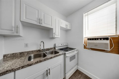 Immobilier commercial à vendre à Miami, Floride № 1946415 - photo 6