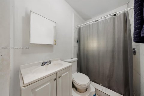 Immobilier commercial à vendre à Miami, Floride № 1946415 - photo 11