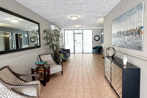 Condo in Lake Park, Florida, 2 bedrooms  № 2361708 - photo 6