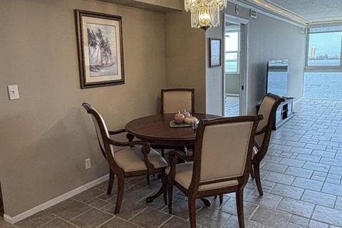 Condo in Lake Park, Florida, 2 bedrooms  № 2361708 - photo 21