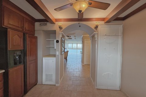 Condo in Lake Park, Florida, 2 bedrooms  № 2361708 - photo 15