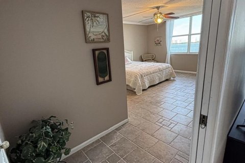 Condo in Lake Park, Florida, 2 bedrooms  № 2361708 - photo 26