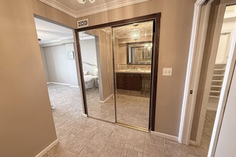 Condo in Lake Park, Florida, 2 bedrooms  № 2361708 - photo 30