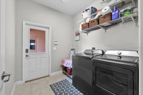 Townhouse in Orlando, Florida 4 bedrooms, 192.68 sq.m. № 1658881 - photo 27