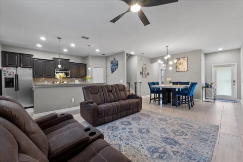 Townhouse in Orlando, Florida 4 bedrooms, 192.68 sq.m. № 1658881 - photo 5