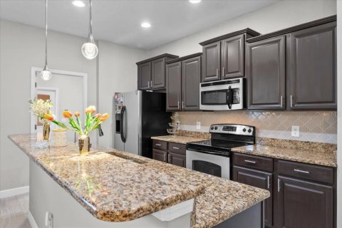 Townhouse in Orlando, Florida 4 bedrooms, 192.68 sq.m. № 1658881 - photo 8