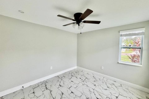Villa ou maison à louer à Dunedin, Floride: 3 chambres, 102.1 m2 № 2408190 - photo 18