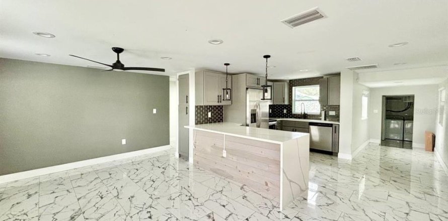 Villa ou maison à Dunedin, Floride 3 chambres, 102.1 m2 № 2408190
