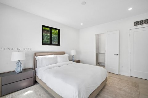 Villa ou maison à louer à Miami Beach, Floride: 6 chambres, 296.73 m2 № 2051449 - photo 20