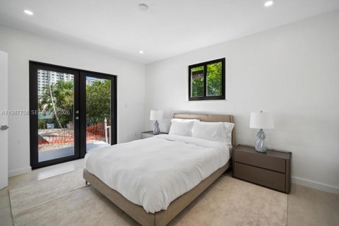 Villa ou maison à louer à Miami Beach, Floride: 6 chambres, 296.73 m2 № 2051449 - photo 19