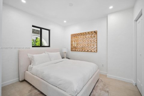 Villa ou maison à louer à Miami Beach, Floride: 6 chambres, 296.73 m2 № 2051449 - photo 16