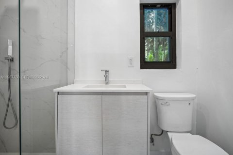 Villa ou maison à louer à Miami Beach, Floride: 6 chambres, 296.73 m2 № 2051449 - photo 21