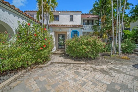 Villa ou maison à louer à Miami Beach, Floride: 6 chambres, 296.73 m2 № 2051449 - photo 2