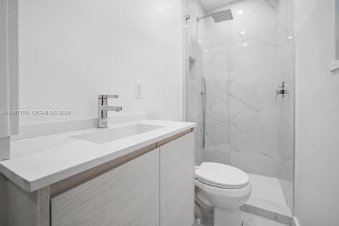 Villa ou maison à louer à Miami Beach, Floride: 6 chambres, 296.73 m2 № 2051449 - photo 18