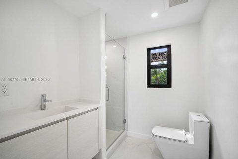 Villa ou maison à louer à Miami Beach, Floride: 6 chambres, 296.73 m2 № 2051449 - photo 25