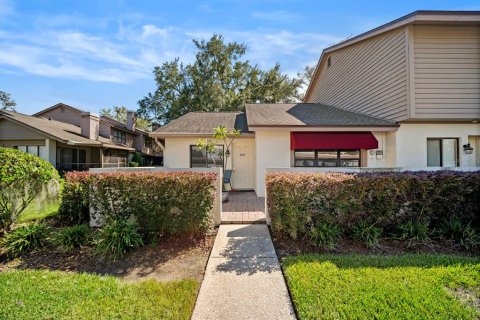 Townhouse in Brandon, Florida 2 bedrooms, 100.15 sq.m. № 2380910
