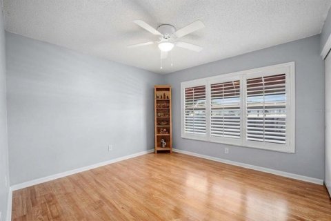 Townhouse in Brandon, Florida 2 bedrooms, 100.15 sq.m. № 2380910 - photo 6