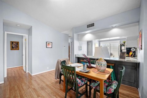 Townhouse in Brandon, Florida 2 bedrooms, 100.15 sq.m. № 2380910 - photo 22