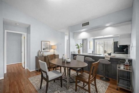 Townhouse in Brandon, Florida 2 bedrooms, 100.15 sq.m. № 2380910 - photo 21