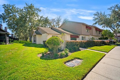 Townhouse in Brandon, Florida 2 bedrooms, 100.15 sq.m. № 2380910 - photo 3