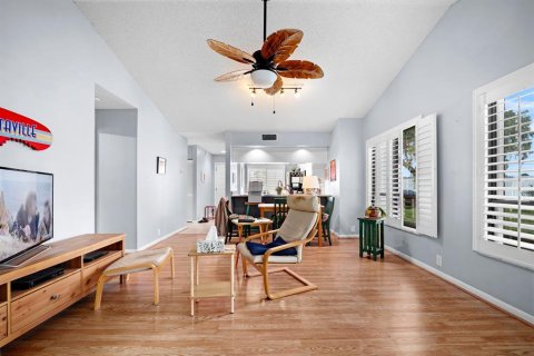 Townhouse in Brandon, Florida 2 bedrooms, 100.15 sq.m. № 2380910 - photo 26