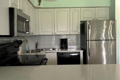 Condo in St. Lucie, Florida, 1 bedroom  № 2058778 - photo 14