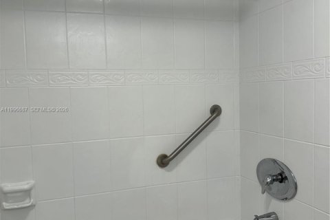 Condo in St. Lucie, Florida, 1 bedroom  № 2058778 - photo 9