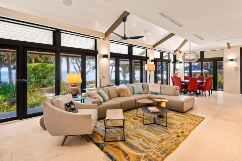 Villa ou maison à vendre à Coral Gables, Floride: 4 chambres, 412.02 m2 № 1971664 - photo 30