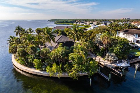 Villa ou maison à vendre à Coral Gables, Floride: 4 chambres, 412.02 m2 № 1971664 - photo 5