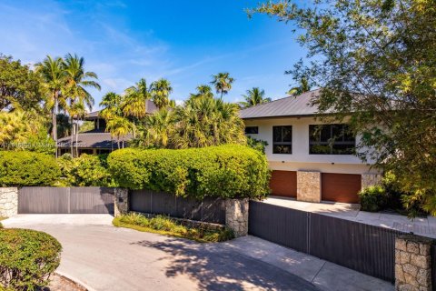 Villa ou maison à vendre à Coral Gables, Floride: 4 chambres, 412.02 m2 № 1971664 - photo 10