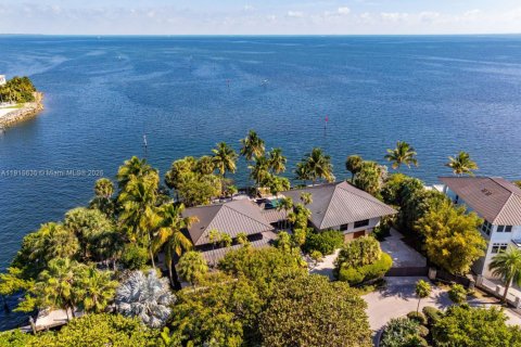 Villa ou maison à vendre à Coral Gables, Floride: 4 chambres, 412.02 m2 № 1971664 - photo 8
