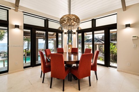 Villa ou maison à vendre à Coral Gables, Floride: 4 chambres, 412.02 m2 № 1971664 - photo 25