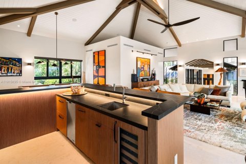 Villa ou maison à vendre à Coral Gables, Floride: 4 chambres, 412.02 m2 № 1971664 - photo 22