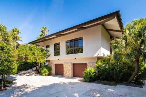 Villa ou maison à vendre à Coral Gables, Floride: 4 chambres, 412.02 m2 № 1971664 - photo 12