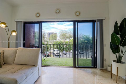 Copropriété à louer à West Palm Beach, Floride: 2 chambres, 124.86 m2 № 1895286 - photo 10