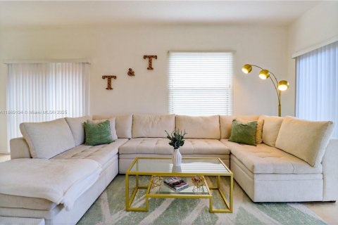 Copropriété à louer à West Palm Beach, Floride: 2 chambres, 124.86 m2 № 1895286 - photo 8