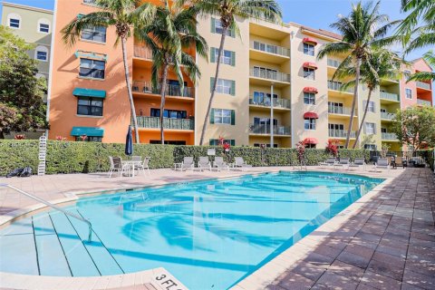 Copropriété à louer à West Palm Beach, Floride: 2 chambres, 124.86 m2 № 1895286 - photo 24